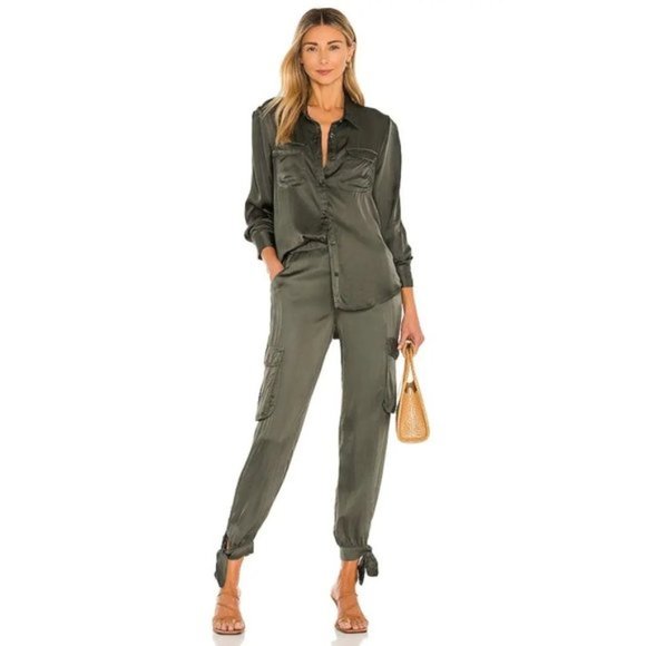 NWT YFB pistachio green khaki satin-like cargo pants, XS - Picture 2 of 11